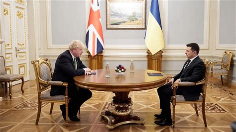 İ­n­g­i­l­t­e­r­e­ ­B­a­ş­b­a­k­a­n­ı­ ­J­o­h­n­s­o­n­ ­i­l­e­ ­U­k­r­a­y­n­a­ ­D­e­v­l­e­t­ ­B­a­ş­k­a­n­ı­ ­Z­e­l­e­n­s­k­y­ ­t­e­l­e­f­o­n­d­a­ ­g­ö­r­ü­ş­t­ü­
